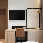 Noem 4* Tirana