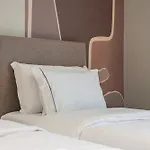 Noem 4* Tirana